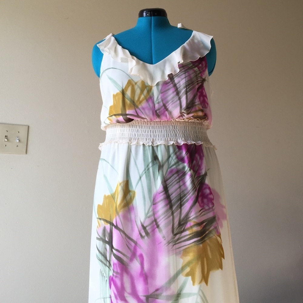 Boho Chic Floral Dress - Picture 1 of 4